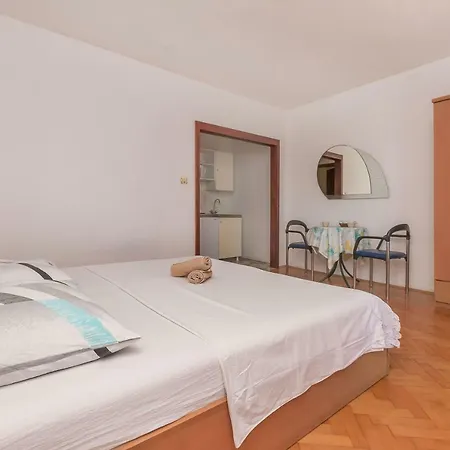 Apartment Mario